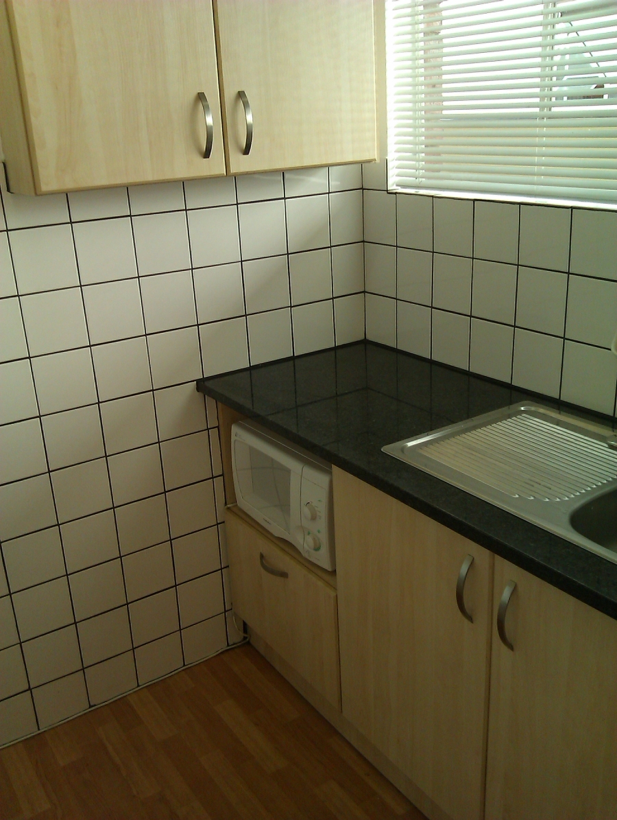 To Let 1 Bedroom Property for Rent in Humewood Eastern Cape